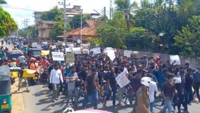 Keterangan Foto: Para pengunjuk rasa Sri Lanka. Sumber Foto: Semestabersabd2