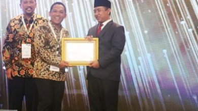 Dukung Pengelolaan Zakat, Bupati Lumajang Terima Penghargaan Baznas Award 2023 Dukung Pengelolaan Zakat, Bupati Lumajang Terima Penghargaan Baznas Award 2023