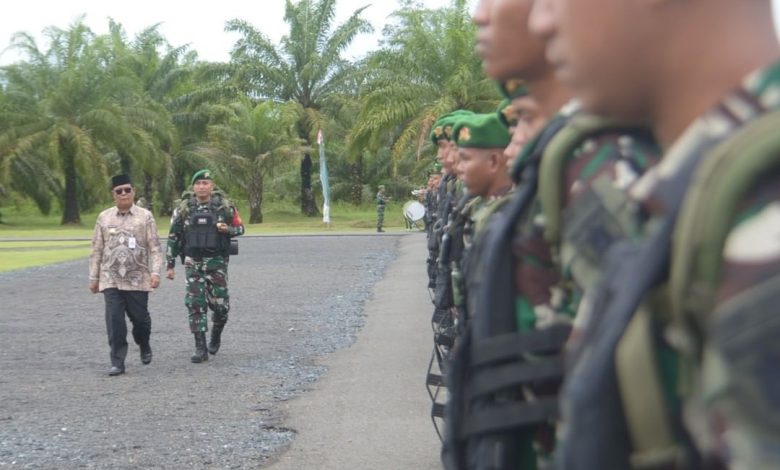 Pemberangkatan 400 Prajurit Satgas Yoniif 623/BWU ke Papua. Sumber foto: Tangkapan Layar Twitter @korem101