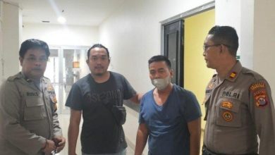 Tersangka pembunuhan Kades Curug Goong dibekuk polisi. Sumber foto: humas.polri.go.id