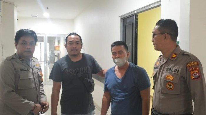 Tersangka pembunuhan Kades Curug Goong dibekuk polisi. Sumber foto: humas.polri.go.id