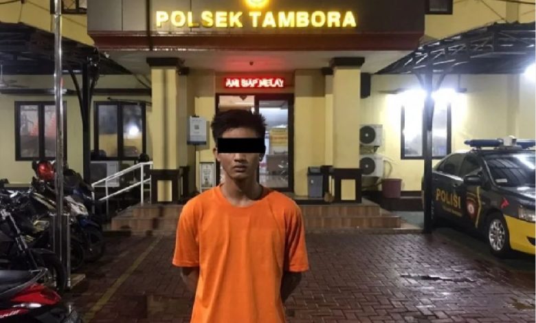 Tersangka ASM berhasil ditangkap Polsek Tambora. Sumber foto: Instagram @Polsek_Tambora