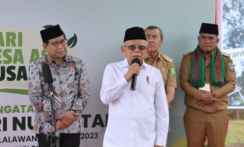 Ma'ruf Amin dan Abdul Halim Iskandar (Wapres dan Mendes PDTT)