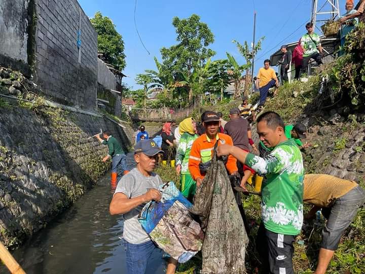 Cak Thoriq Ajak Masyarakat Lumajang Jaga Kebersihan Sungai Bersama