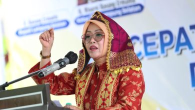 Penasihat Dharma Wanita Persatuan Kemendes PDTT, Lilik Umi Nashriyah. Sumber foto: Humas Kemendes PDTT