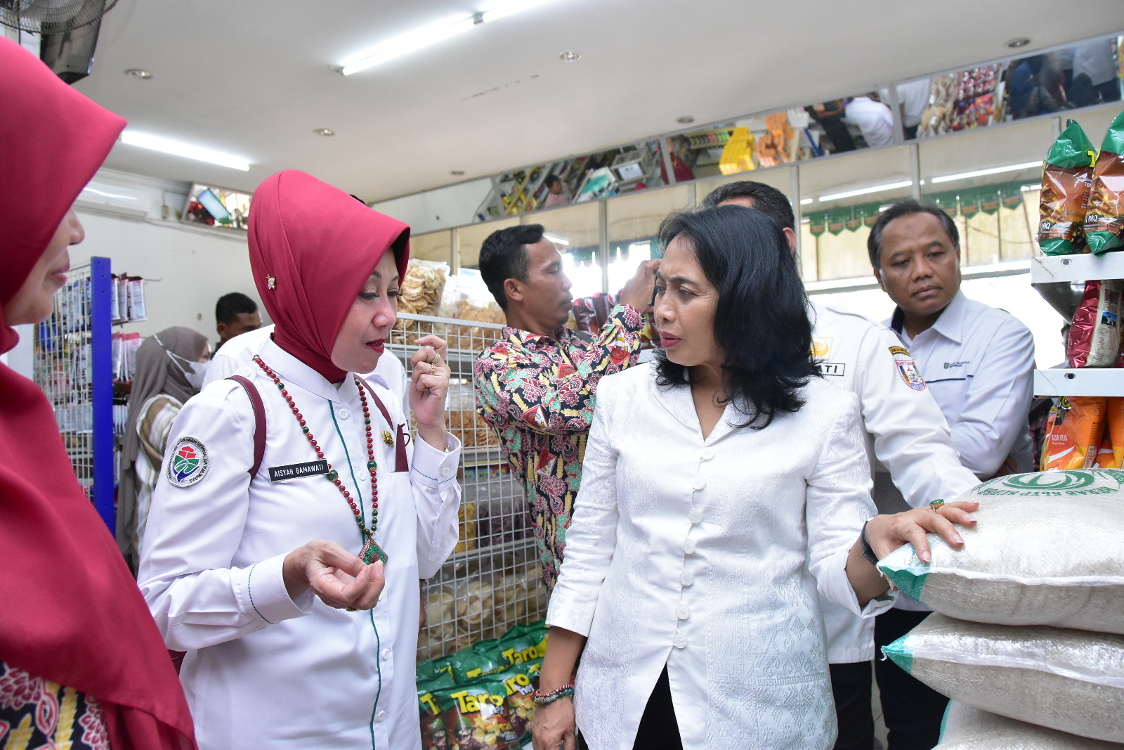 Bintang Puspayoga (Menteri PPPA) dan Aisyah Gamawati (Kemendes PDTT)