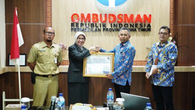 Pemkab Lumajang Kembali Raih Penghargaan Kepatuhan Tinggi Jatim Standar Pelayanan Publik Tahun 2022 Pemkab Lumajang Kembali Raih Penghargaan Kepatuhan Tinggi Jatim Standar Pelayanan Publik Tahun 2022