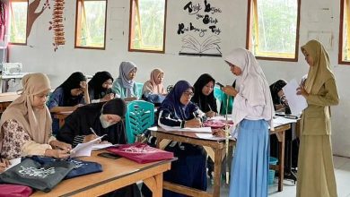 Dorong Peningkatan Ekonomi, Pemkab Lumajang Beri Pelatihan Pelaku UKM Penjahit Pemula