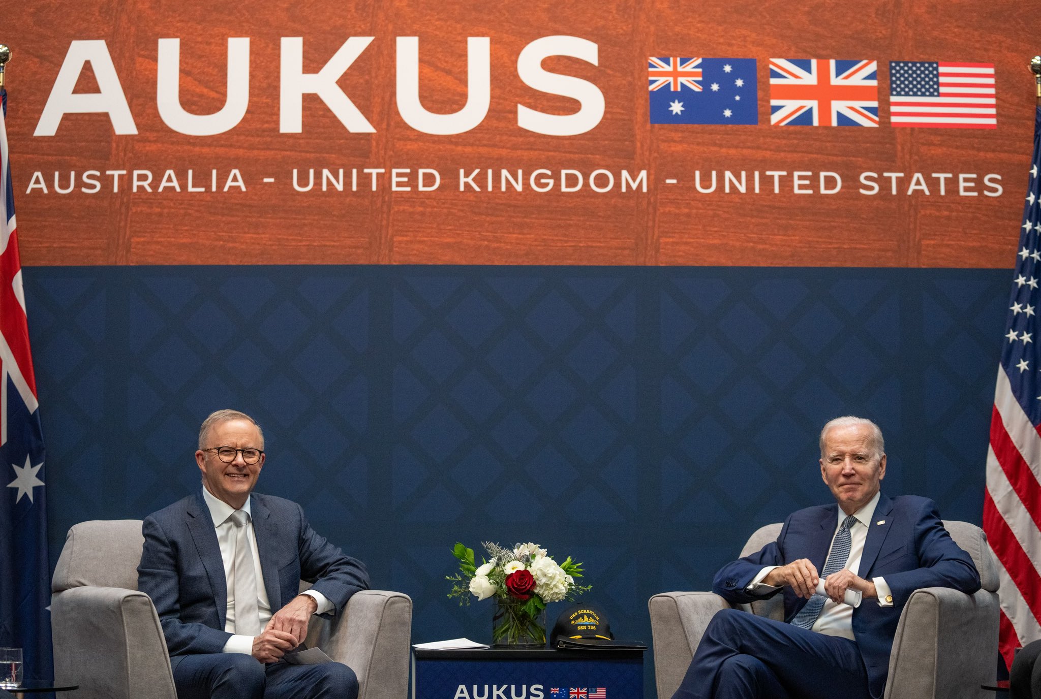 Anthony Albanese (PM Australia), dan Joe Biden (Presiden AS) ketika pertemuan. Sumber Foto: Twitter AlboMP