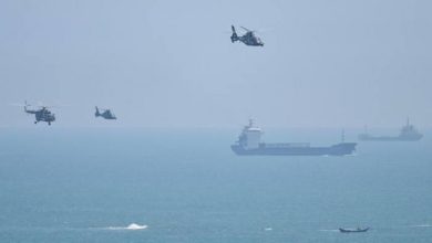 Kapal dan helikopter China saat latihan di dekat Taiwan. Sumber Foto: Twitter @Mentari