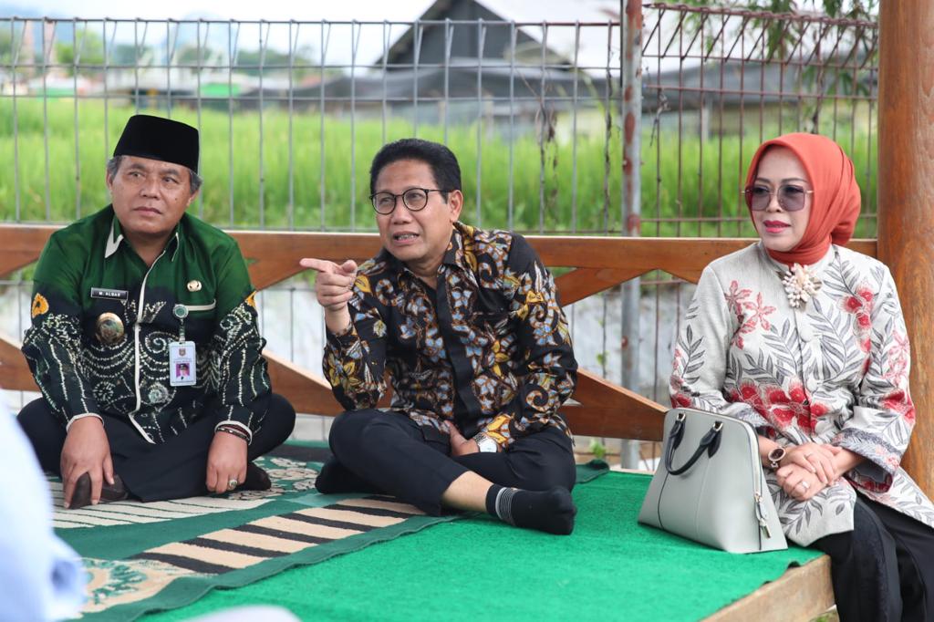 Abdul Halim Iskandar (Mendes PDTT) dalam kunjungan kerja di Wonosobo. Sumber foto: Humas Kemendes