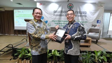 Taufik Madjid (Sekjen Kemendes PDTT) dalam Monitoring dan Evaluasi Pengaduan Masyarakat dan PPID. Sumber foto: Humas Kemendes