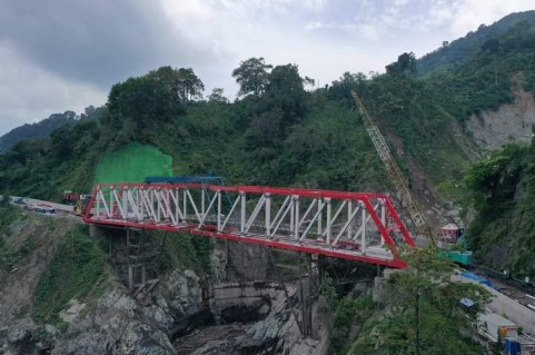 Bupati Lumajang Pastikan Jembatan Gladak Perak Beroperasi Sebelum Lebaran