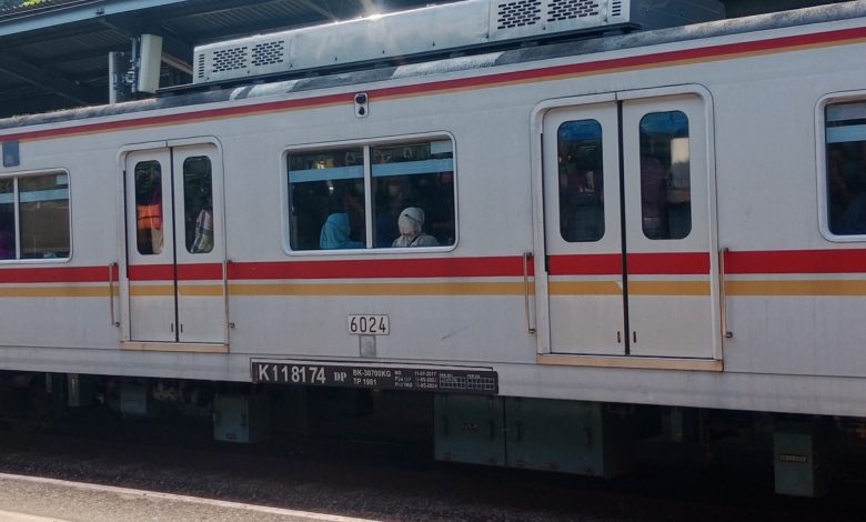 KRL Commuter Line. Sumber Foto: Risca