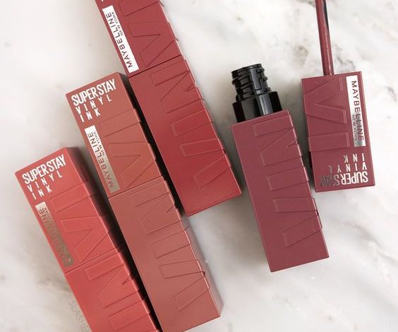 Review-of-Maybelline-Superstay-Vinyl-Ink-Liquid-Lipsticks. Sumber Foto: Pinterest