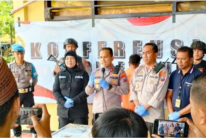 Polres Sumenep lakukan jumpa pers pengungkapan kasus pembakaran kantor MWCNU. Sumber foto: Polres Sumenep