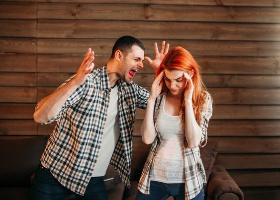 Young Couple in Conflict. Sumber Foto: Pinterest