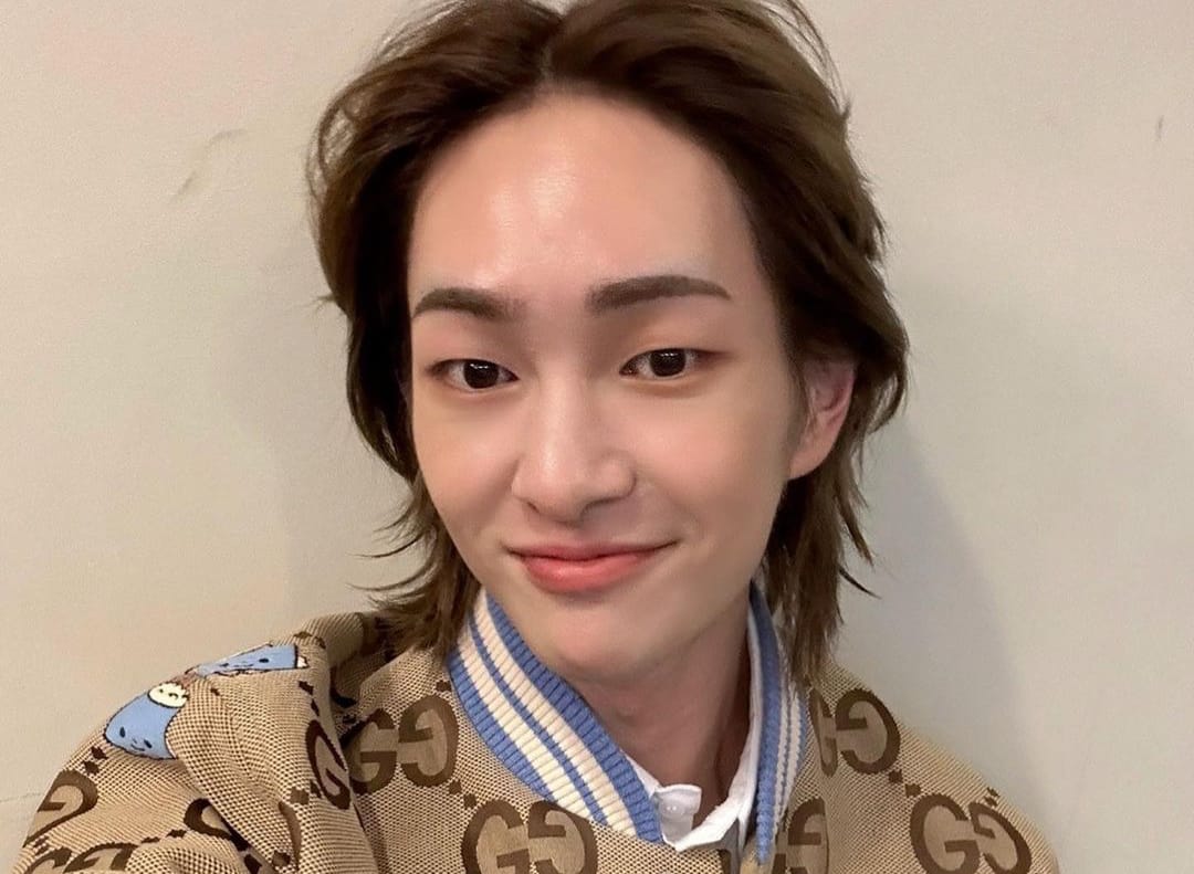 Leader SHINee, Onew atau Lee Jinki Sumber Foto: Instagram @dlstmxkakwldrl