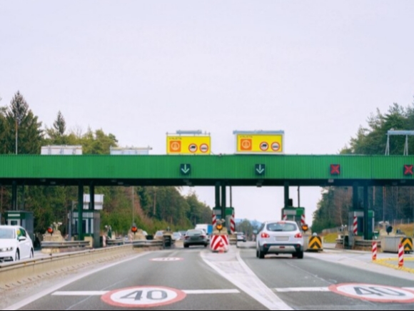 Gerbang Tol. Sumber Foto: Website Freepik