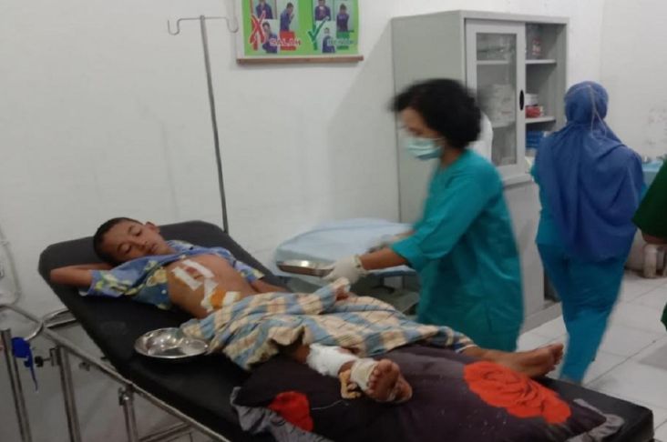 Korban Hendra Salamanang yang selamat dirawat di Puskesmas Sikakap. Sumber foto: Dok. Istimewa