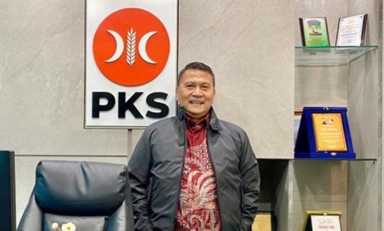 Tanggapi Wanti-wanti Mahfud MD, PKS Sebut KPP Tak Saling Jegal