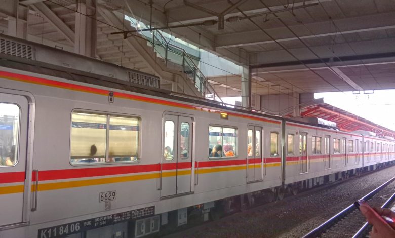 Kereta Rel Listrik. Sumber Foto: Risca