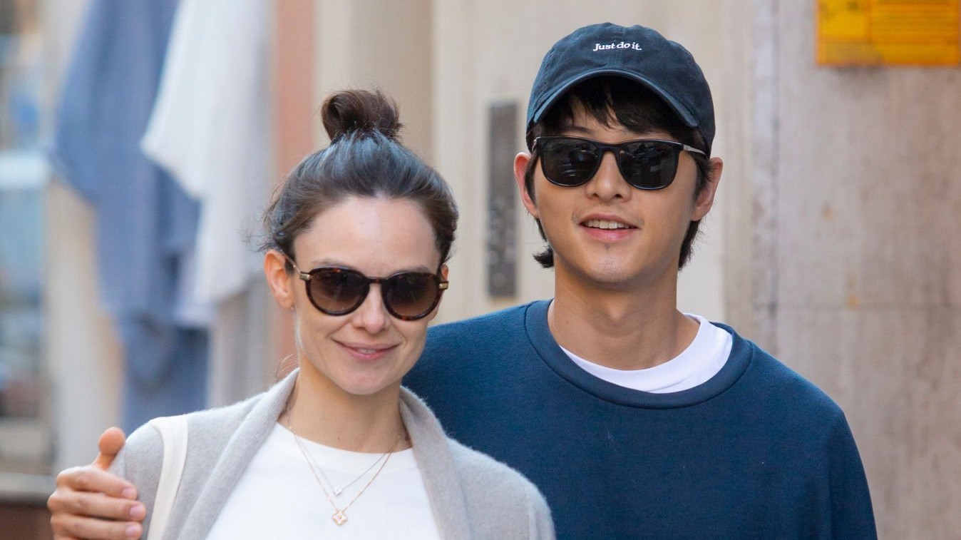 Song Joong Ki dan Katy Louis Saunders Sumber Foto: Getty Images