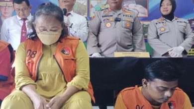 kedua tersangka kurir narkoba diamankan polisi. Sumber foto: Polres.Lubuklinggau