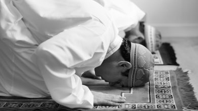 Ilustrasi Sujud Sahwi. Sumber Foto: Freepik.com