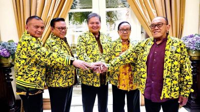 Airlangga Bertemu Tokoh Senior Golkar, Ini yang Dibahas