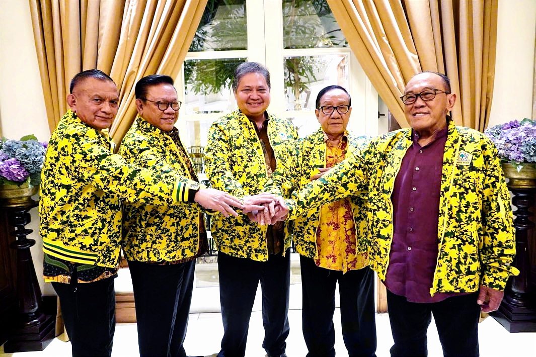 Airlangga Bertemu Tokoh Senior Golkar, Ini yang Dibahas