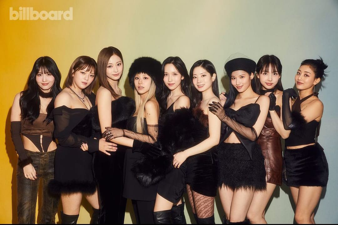 TWICE Sumber Foto: Billboard