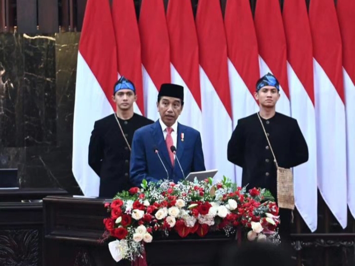 Presiden Jokowi Naikkan Gaji ASN Dan Pensiunan - Deras