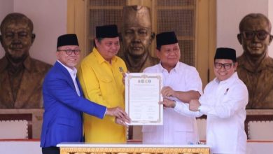 Direktur PPI Duga Ada Bisikan Kuat Bergabungnya Golkar-PAN ke Prabowo