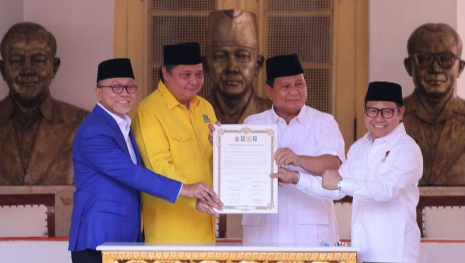 Direktur PPI Duga Ada Bisikan Kuat Bergabungnya Golkar-PAN ke Prabowo