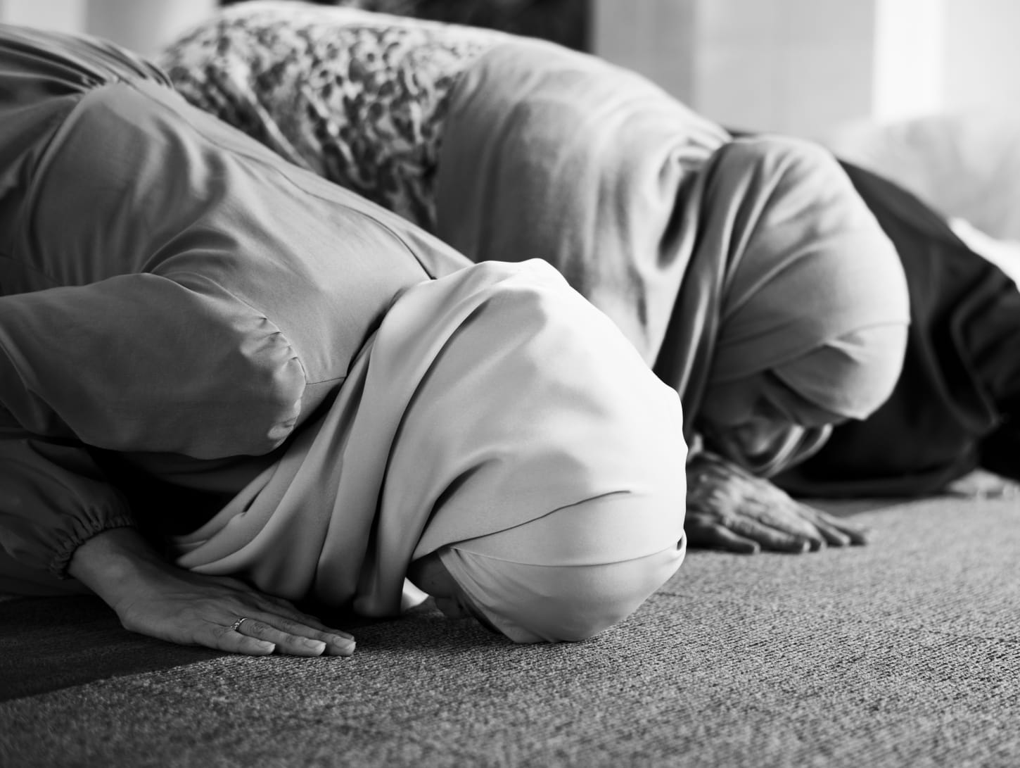 Ilustrasi Sujud Syukur. Sumber Foto: freepik.com