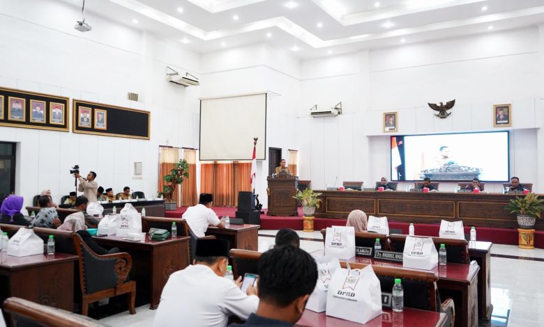 kata Bupati Lumajang Thoriqul Haq (Cak Thoriq) dalam Rapat Paripurna AMJ DPRD Kabupaten Lumajang. Sumber foto: Pemkab Lumajang