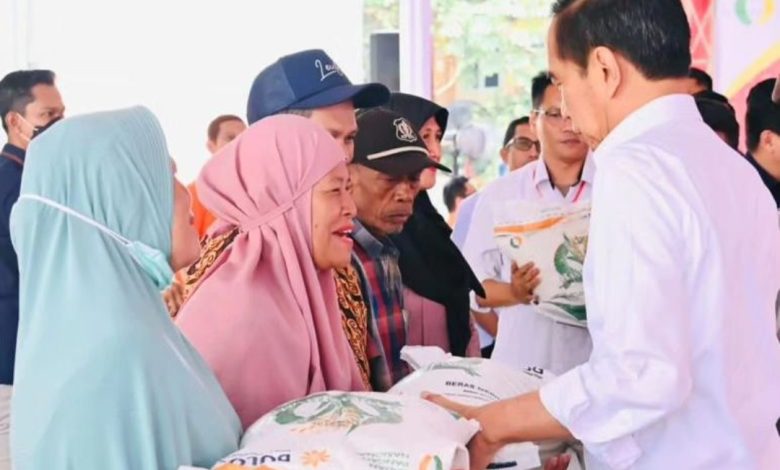 Jokowi Beberkan Alasan Impor Beras 400 Ribu Ton