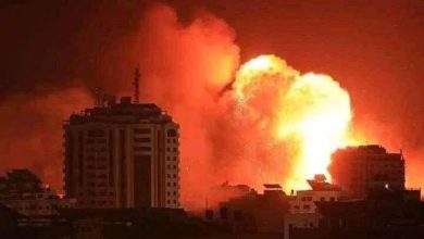 Serangan Israel ke Gaza pada malam hari. Sumber foto: akun X @AzzamIzzulhaq