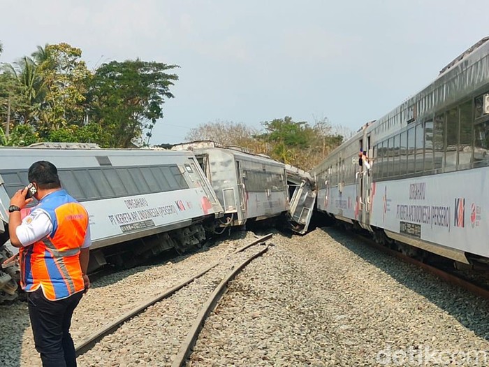 Kecelakaan Kereta di Kulon Progo, KA Argo Semeru Tabrak Ekor Argo Wilis. Sumber Foto: Istimewa