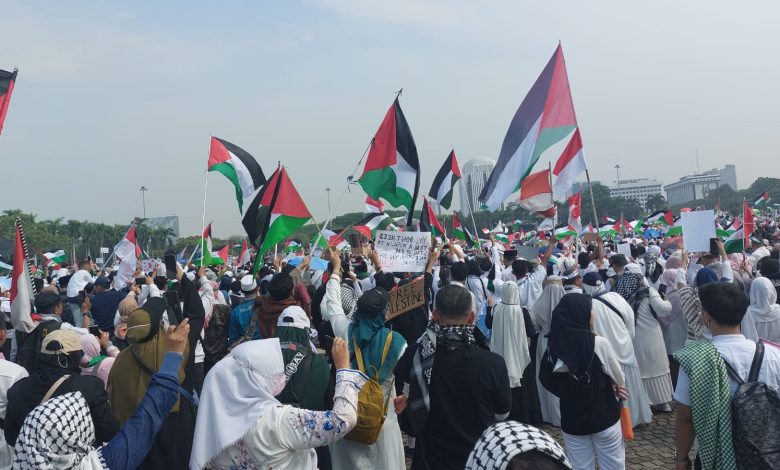 Aksi Akbar Aliansi Rakyat Indonesia Bela Palestina di Monas. Sumber foto: Istimewa