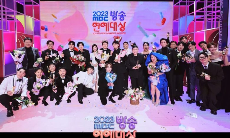 Para selebriti yang hadir dalam MBC Entertainment Awards 2023 Sumber Foto: Instagram @withmbc