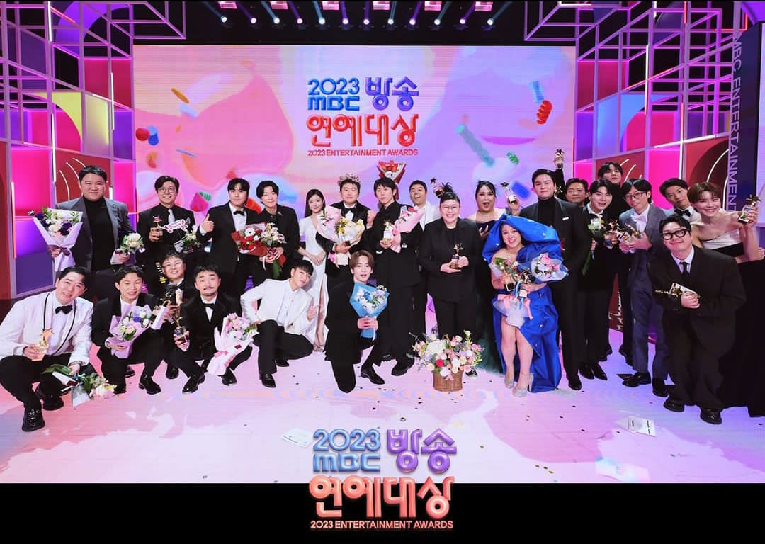 Para selebriti yang hadir dalam MBC Entertainment Awards 2023 Sumber Foto: Instagram @withmbc