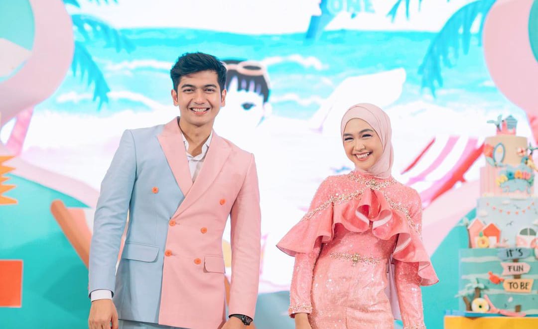 Teuku Ryan dan Istri. Sumber foto: Isntagram @riaricis1792