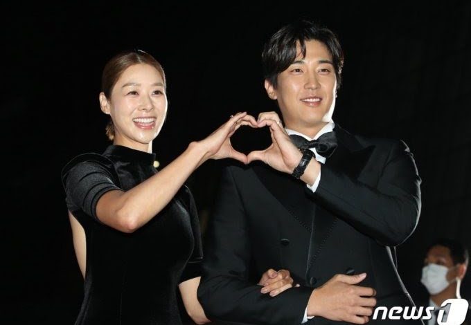 Jang Shin Young dan Kang Kyung Joon Sumber Foto: News1