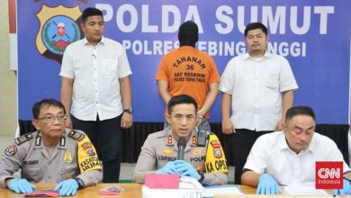 Jannes Kilon Diaz, pria yang mengaku nabi digiring petugas Polres Tebingtinggi, Sumber foto: Istimewa