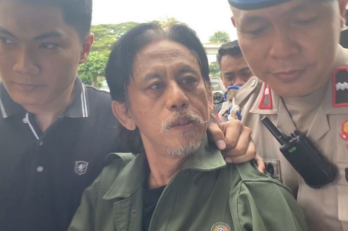 Pesinetron Epy Kusnandar saat di gelandang polisi, Sumber foto: Istimewa