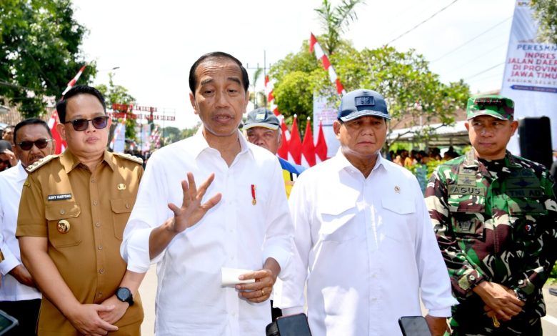 Presiden Joko Widodo Bersama Presiden Terpilih Prabowo Subianto