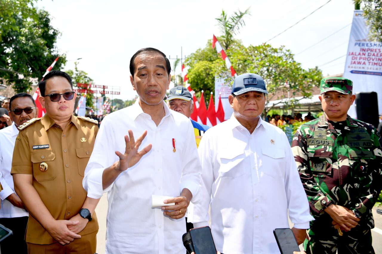 Presiden Joko Widodo Bersama Presiden Terpilih Prabowo Subianto