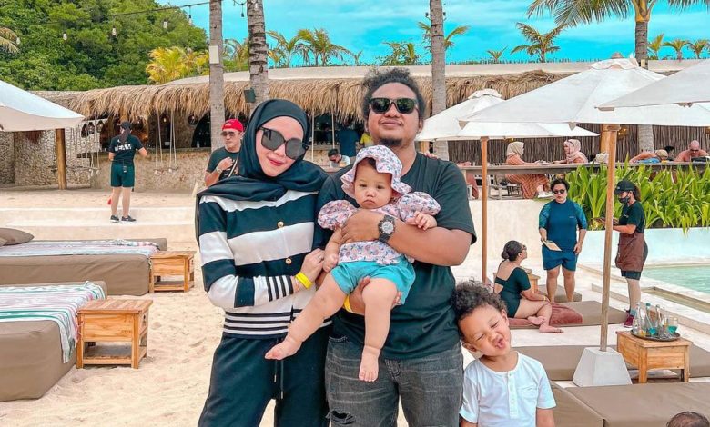 Mendiang Babe Cabita dan Keluarga. Sumber foto: Instagram @babecabiita